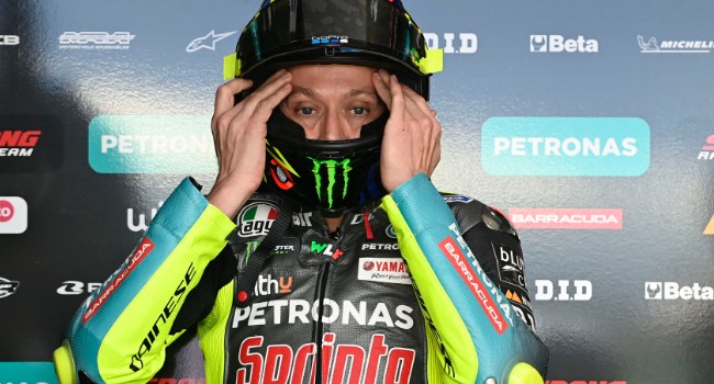 Lucchinelli: Rossi Tutup Ruang Pembalap Muda, Mending Pensiun