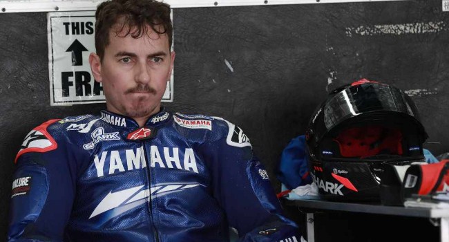 Lorenzo Ditantang Balapan Superbike, Begini Jawabannya