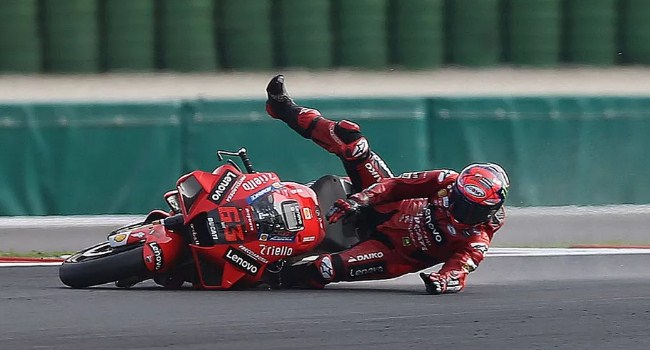 Kepala Kru Ungkap Kecelakaan Misano Bagnaia Pilihan Sengaja