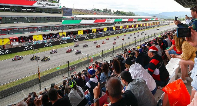 Apakah MotoGP Sepi Penonton Karena Rossi Pensiun? Ini Penjelasan Dorna