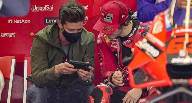 Stoner Nasihati Murid Rossi Cara Jadi Juara Dunia MotoGP