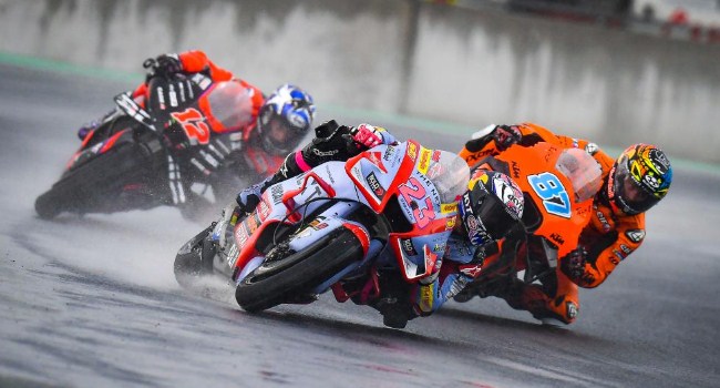 Pengamat: MotoGP 2023 Bisa Kacau Karena Sprint Race