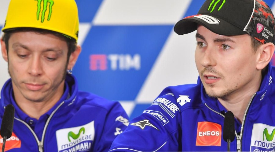 Lorenzo: Rossi Paling Pandai Bersikap Baik Depan Kamera, Saya Apa Adanya