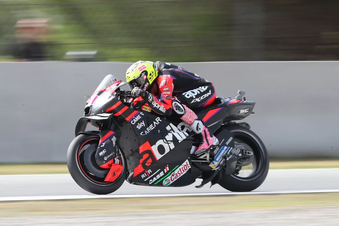 aleix espargaro aprilia racing