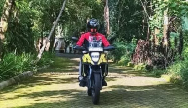 Suzuki V Strom 2 jpg