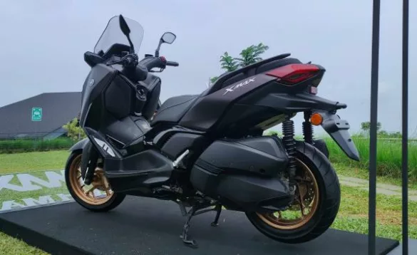 Yamaha Xmax 250 Tech Max 4