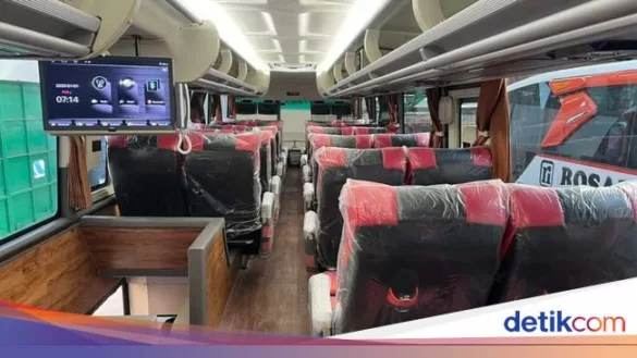 bus double decker terbaru po rosalia indah garapan adiputro 169