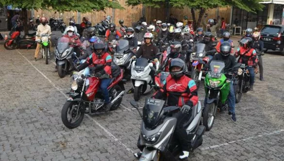 Touring motor