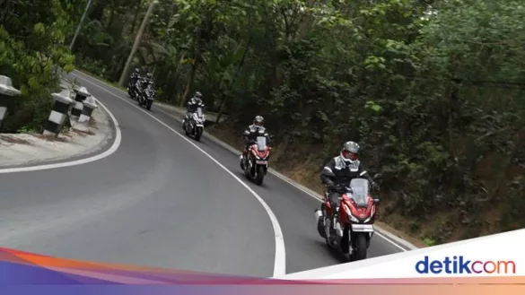 begini cara berkendara motor matic di tanjakan dan turunan 169