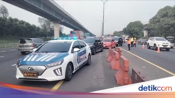 contraflow di ruas jalan tol jakarta cikampek 169