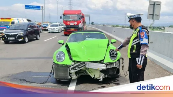 porsche tabrak livina di tol kejapanan ke sidoarjo 169