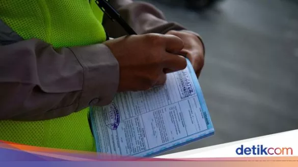 priiit pengendara bandel kena tilang manual di pancoran 4 169