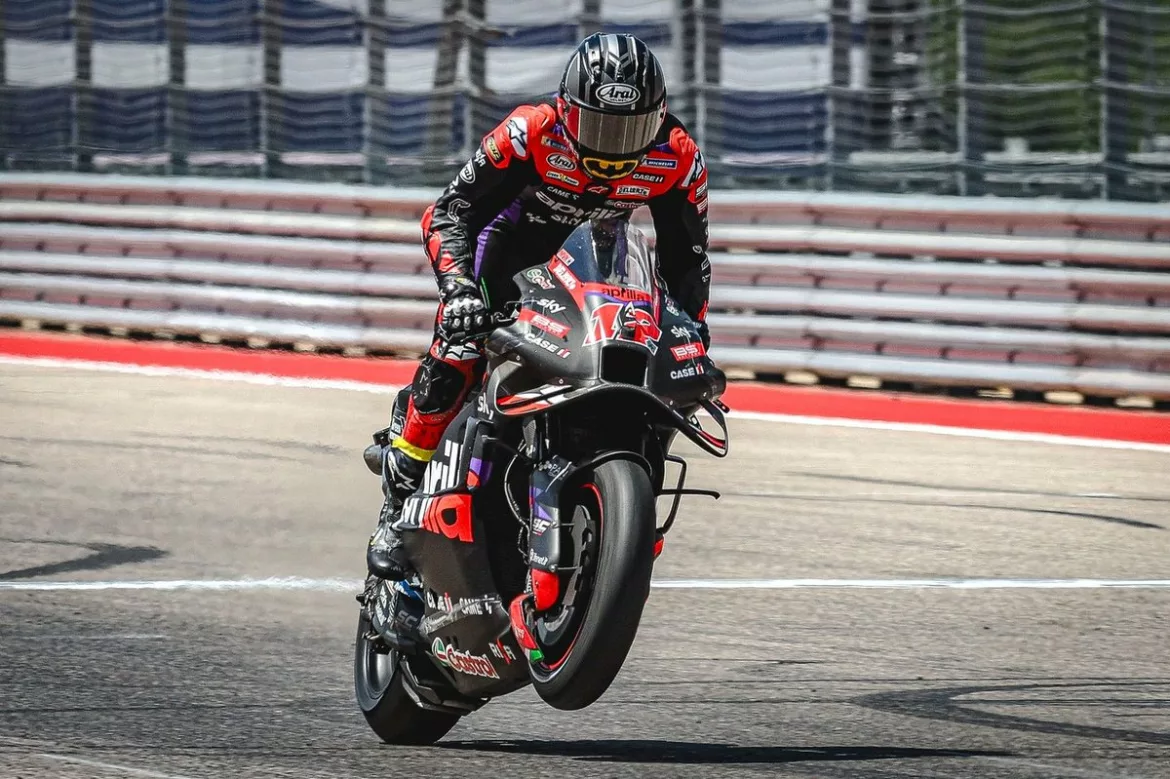 Maverick Vinales Raih Kemenangan Pertama bersama Aprilia