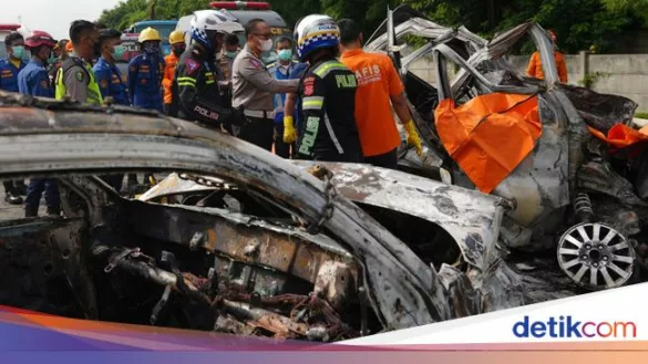 kecelakaan tol jakarta cikampek km 58 9 169