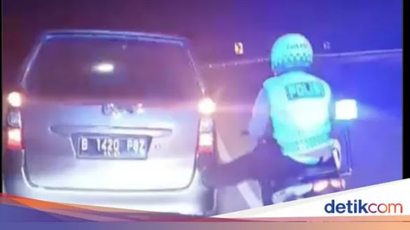 polantas stut mobil pemudik yang mogok 169