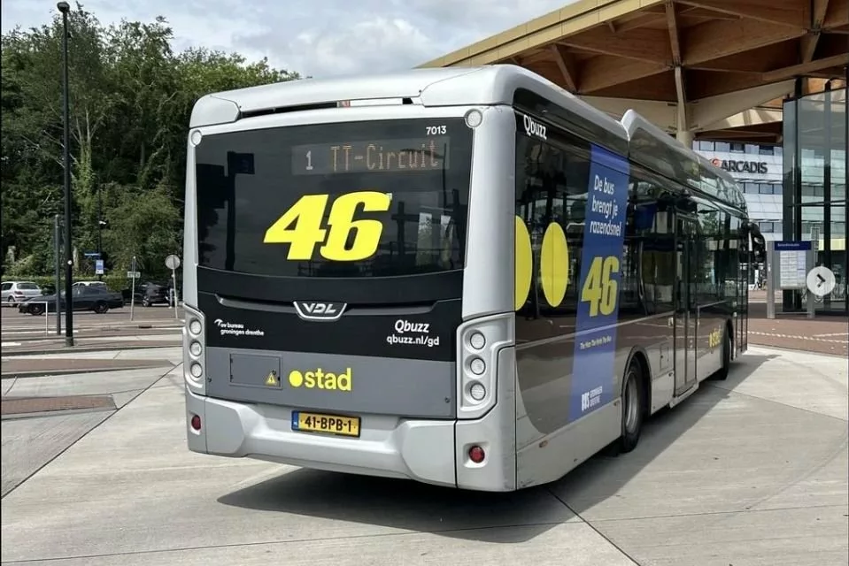 autobus assen valentino rossi jpg